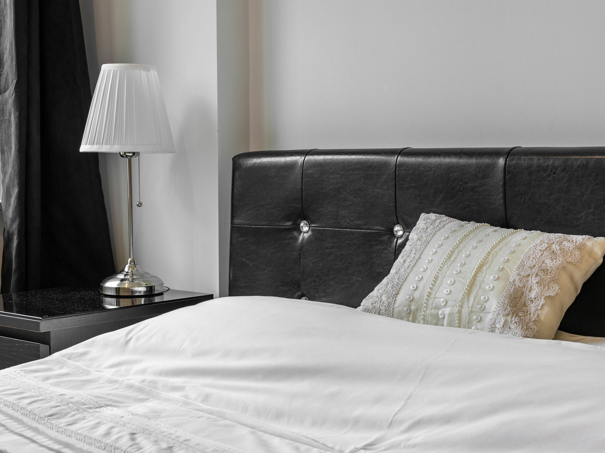 City Center Apartment Bedford Bagian luar foto